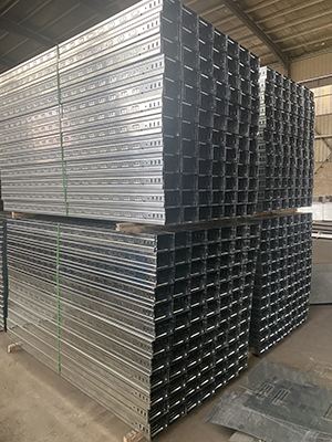 在工程中大家都會(huì)選擇熱浸鋅橋架的原因是什么？